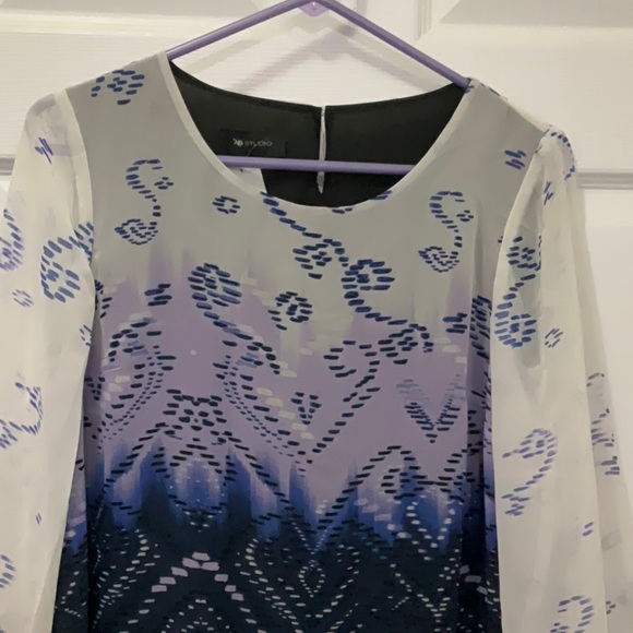 AB Studio Geometric Chiffon Drop Tail Hem Top - Picture 4 of 6